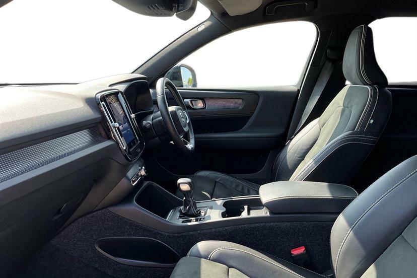 Volvo XC40 1.5 T3 163 R Design DF21GFV #2