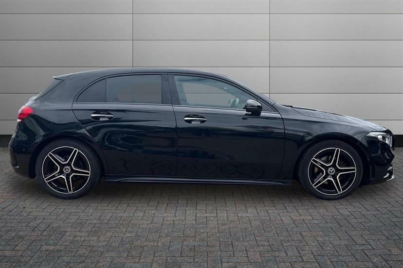 Mercedes-Benz A Class A180 Amg Line Premium KN23XXE Black #3