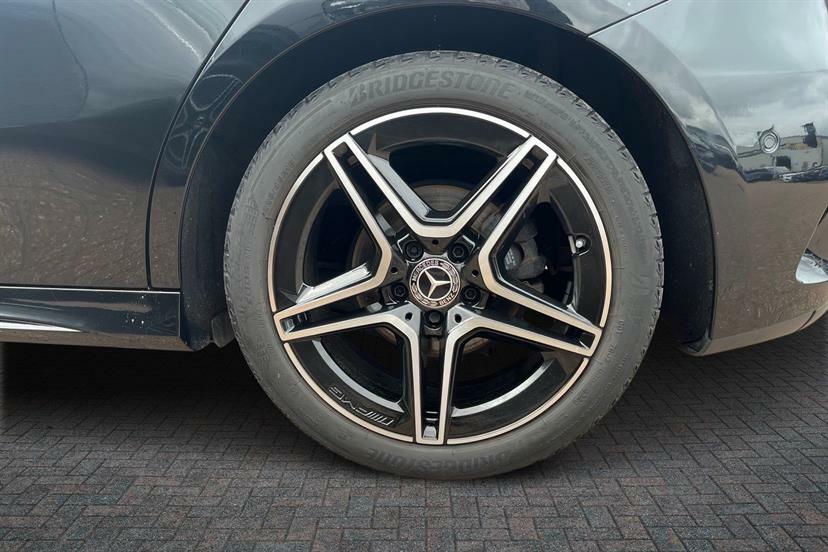 Mercedes-Benz A Class A180 Amg Line Premium KN23XXE Black #4