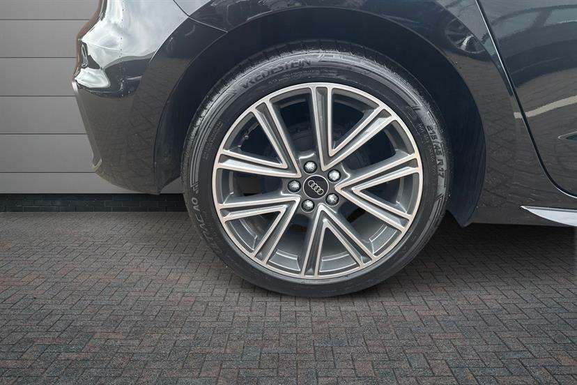 Audi A1 25 Tfsi S Line S Tronic HF75OTW Black #5