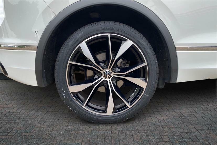 Volkswagen Tiguan 1.5 Tsi 150 R-line Dsg WU23MLX White #5