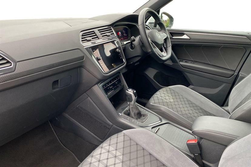 Volkswagen Tiguan 1.5 Tsi 150 R-line Dsg WU23MLX White #2