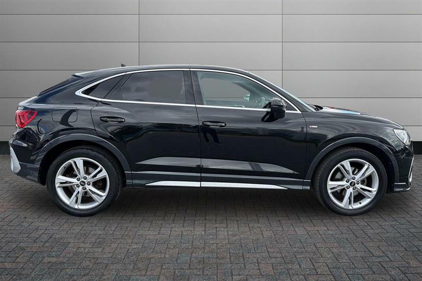 Audi Q3 35 Tfsi S Line S Tronic Comfortsound Pack EK23FRR Black #4
