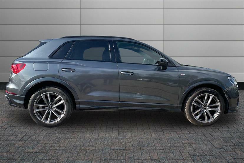 Audi Q3 35 Tfsi Black Edition S Tronic EO22ZLN Grey #4