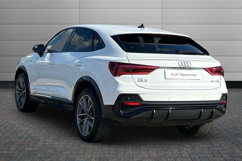Audi Q3 35 Tfsi Black Edition S Tronic MM72XAA White #3
