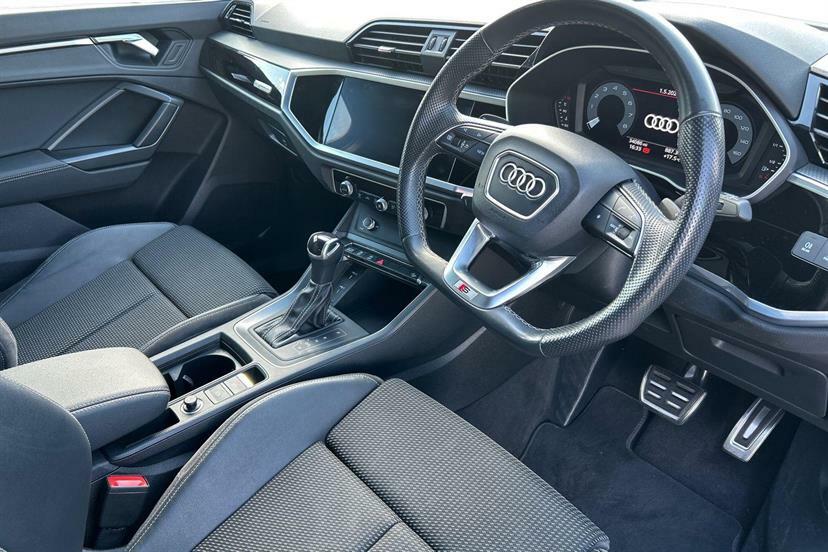 Audi Q3 35 Tfsi Black Edition S Tronic MM72XAA White #6
