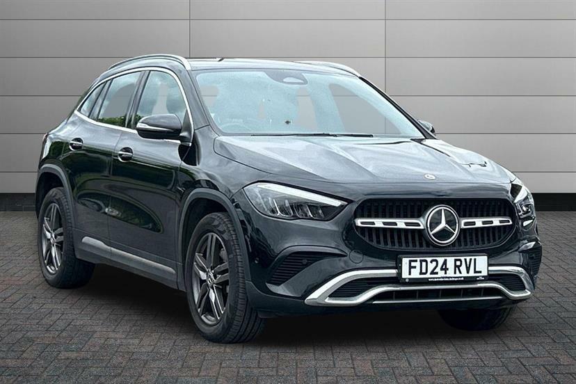 Mercedes-Benz GLA Class 180 Sport Edition Black