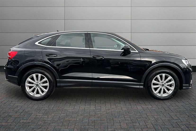 Audi Q3 35 Tfsi Sport S Tronic EX24KVP Black #4