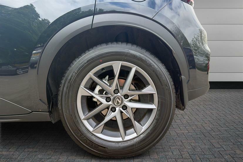 Lexus LBX 1.5 Premium E-cvt FG75YSF Black #5