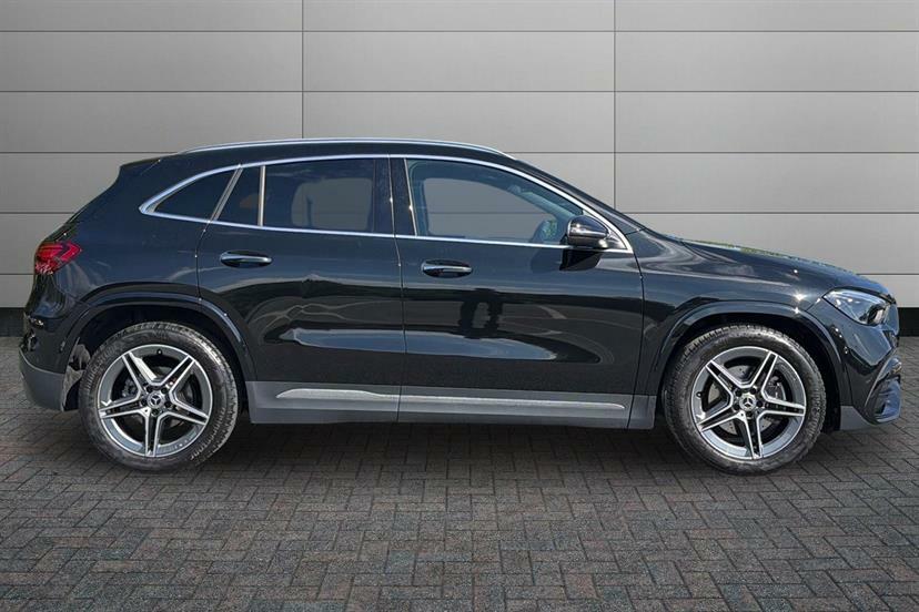 Mercedes-Benz GLA Class 200 Amg Line Executive CX24WVE Black #3