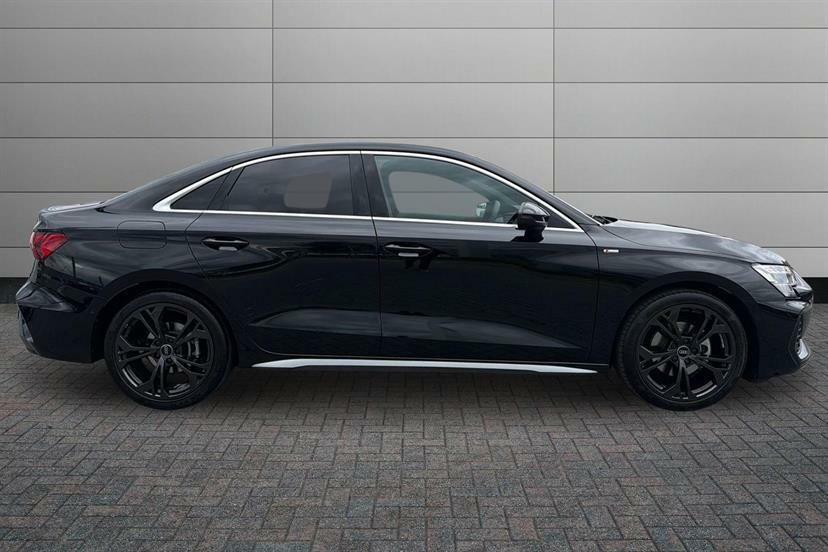 Audi A3 1.5 Tfsi 150 S Line S Tronic EN75CJZ Black #4