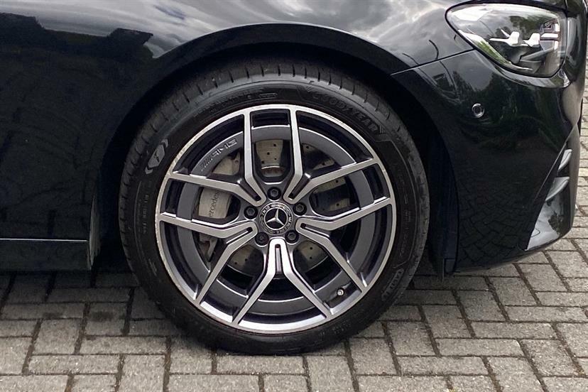 Mercedes-Benz E Class E300d 4Matic Amg Line Premium 9G-tronic DK73UCS Black #4