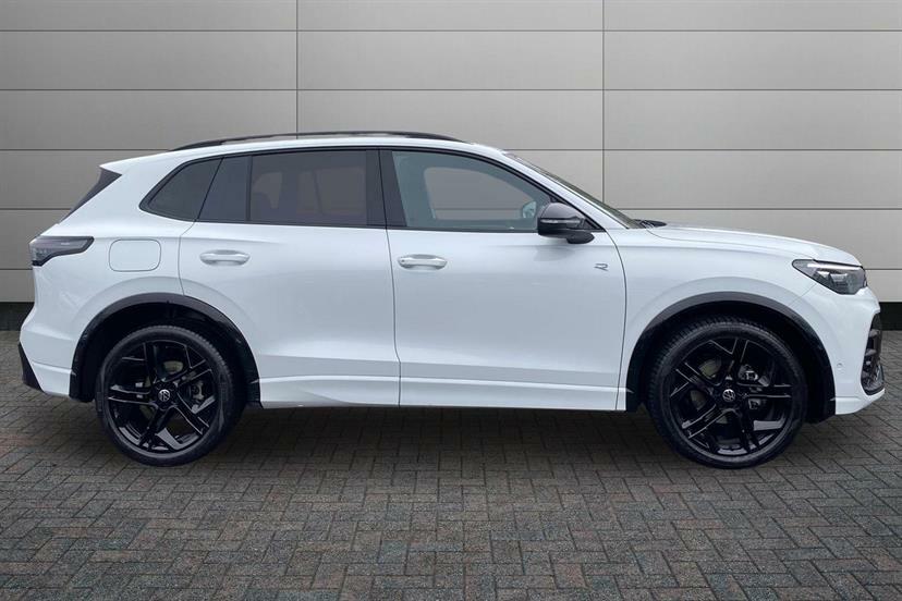 Volkswagen Tiguan 1.5 Etsi 150 R-line Dsg WO25FTD White #4