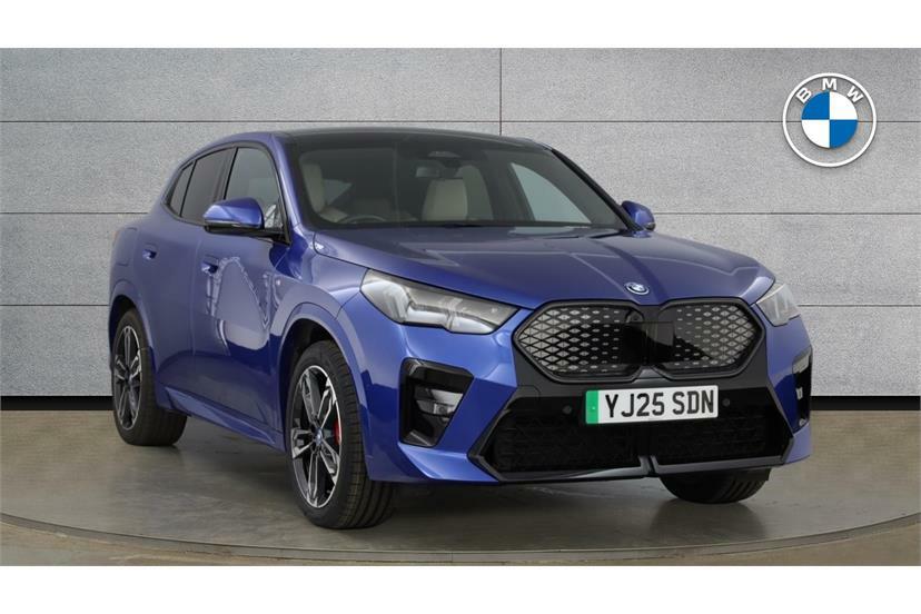 BMW iX2 230Kw Xdrive30 Shadow Edition 65Kwh YJ25SDN Blue