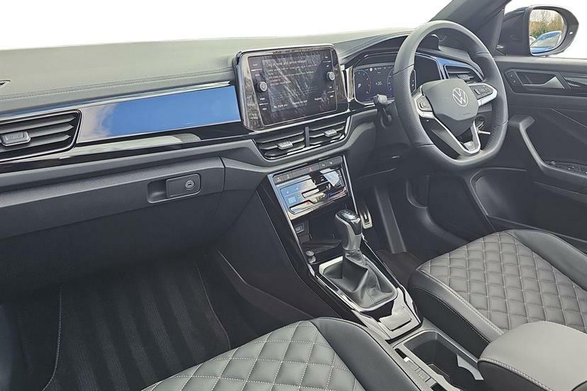 Volkswagen T-Roc 1.5 Tsi R-line Dsg DE26WRV Black #2
