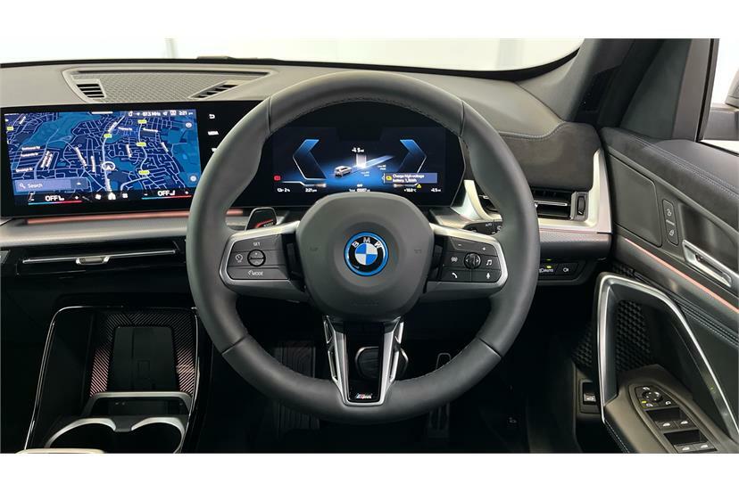 BMW iX1 150Kw Edrive20 M Sport 65Kwh EO26SZZ  #5