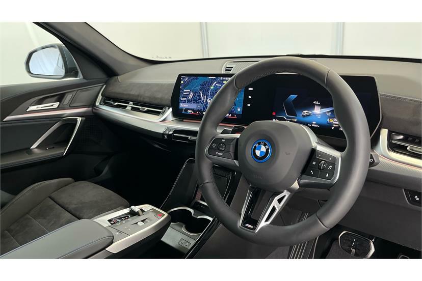 BMW iX1 150Kw Edrive20 M Sport 65Kwh EO26SZZ  #6