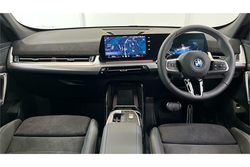 BMW iX1 150Kw Edrive20 M Sport 65Kwh EO26SZZ  #4