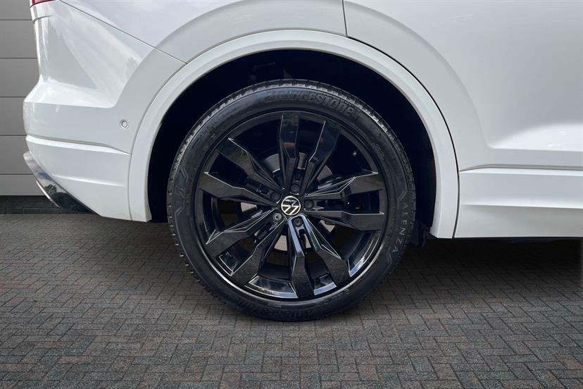 Volkswagen Touareg 3.0 V6 Tdi 4Motion Black Edition Tip FY22BUP White #5