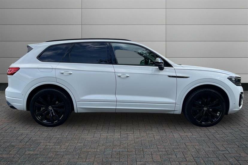Volkswagen Touareg 3.0 V6 Tdi 4Motion Black Edition Tip FY22BUP White #4