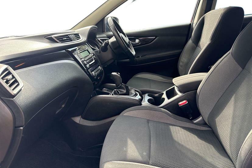 Nissan Qashqai 1.2 Dig-t Acenta Xtronic LC18HHL Red #2