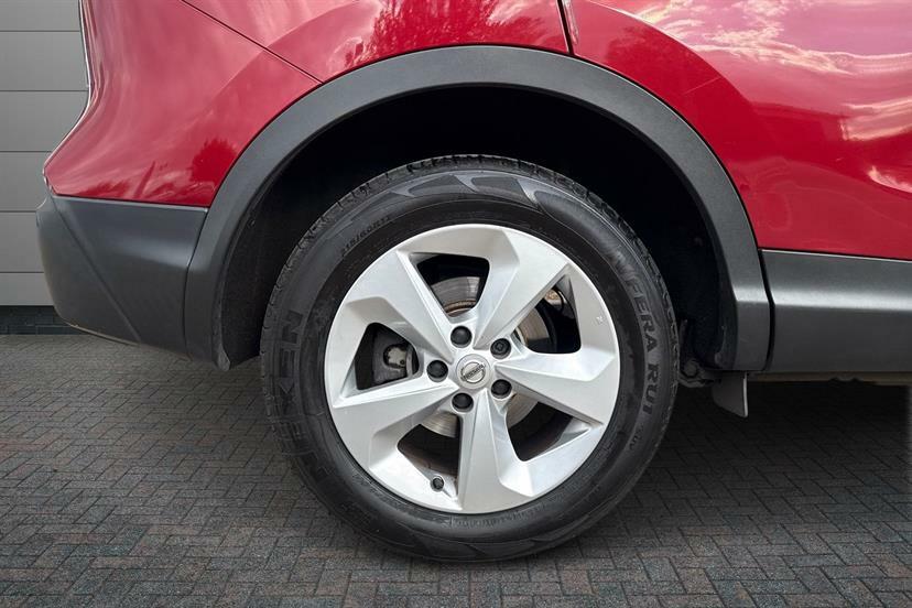 Nissan Qashqai 1.2 Dig-t Acenta Xtronic LC18HHL Red #5