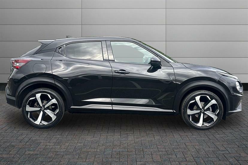 Nissan Juke 1.0 Dig-t 114 Tekna DX71WVW Black #4