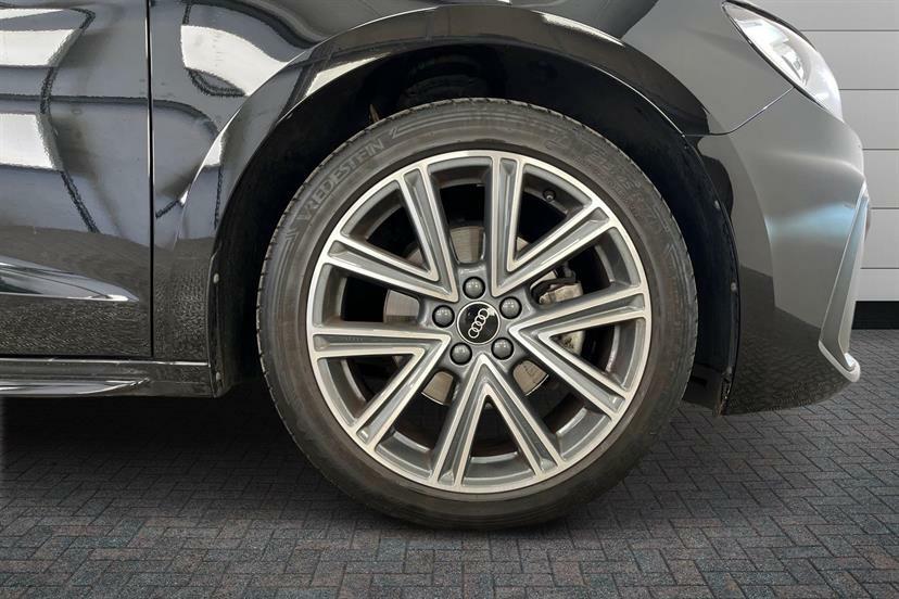 Audi A1 35 Tfsi S Line S Tronic AK72KVH Black #5