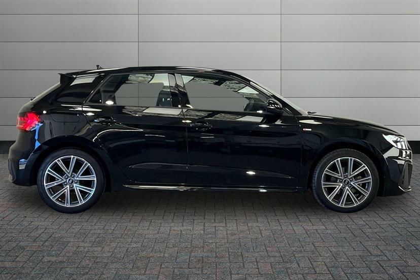 Audi A1 35 Tfsi S Line S Tronic AK72KVH Black #4