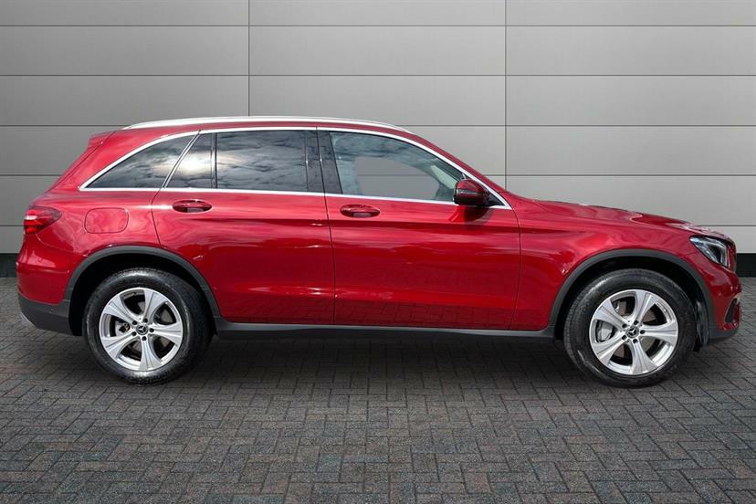 Mercedes-Benz GLC Class 220D 4Matic Sport 9G-tronic Red #3