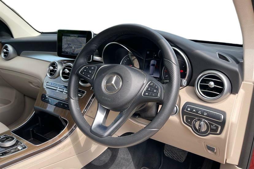 Mercedes-Benz GLC Class 220D 4Matic Sport 9G-tronic Red #5