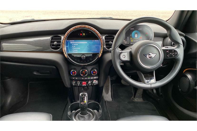 Mini Hatch 1.5 Cooper Exclusive Comfortnav Pack YC73OXK Black #4