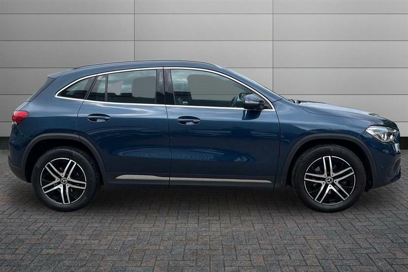 Mercedes-Benz GLA Class 200 Sport Executive WN70GNY Blue #3