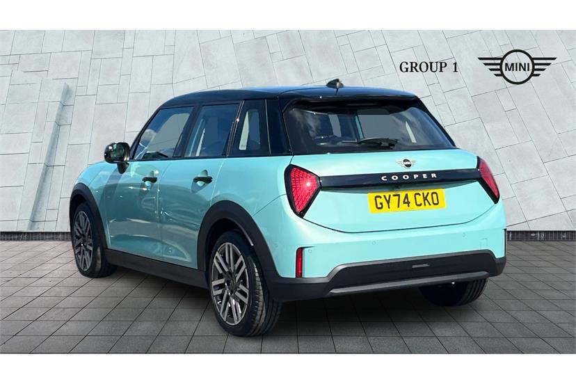 Mini Hatch 1.5 C Classic GY74CKO Green #2