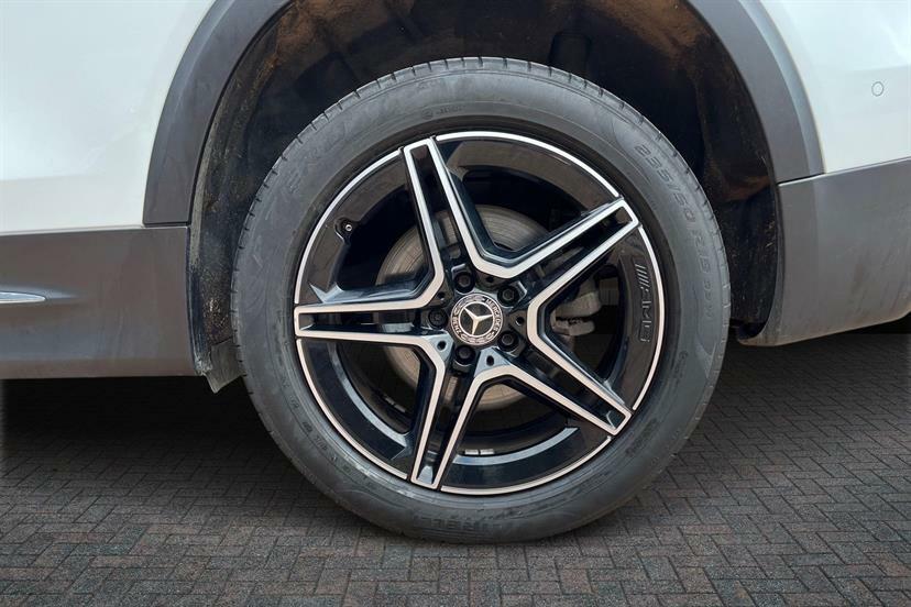 Mercedes-Benz GLB Class 200 Amg Line Premium 7G-tronic KW72HYC White #4
