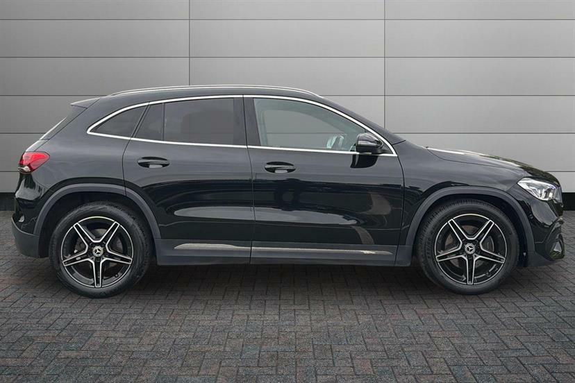Mercedes-Benz GLA Class 220D 4Matic Amg Line Executive KN23YLT Black #3