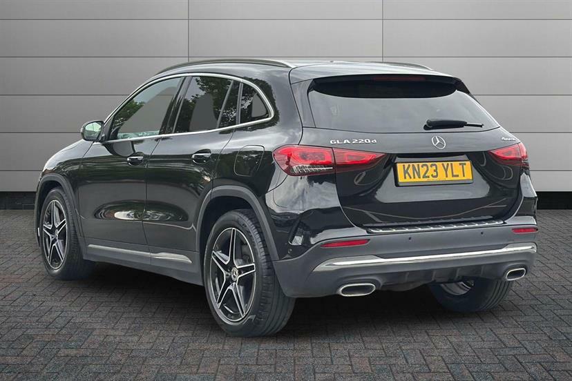 Mercedes-Benz GLA Class 220D 4Matic Amg Line Executive KN23YLT Black #2