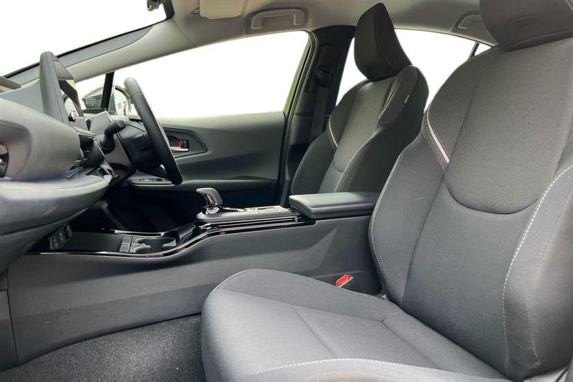 Toyota Prius 2.0 Phev Design Cvt GF75EHR Silver #2