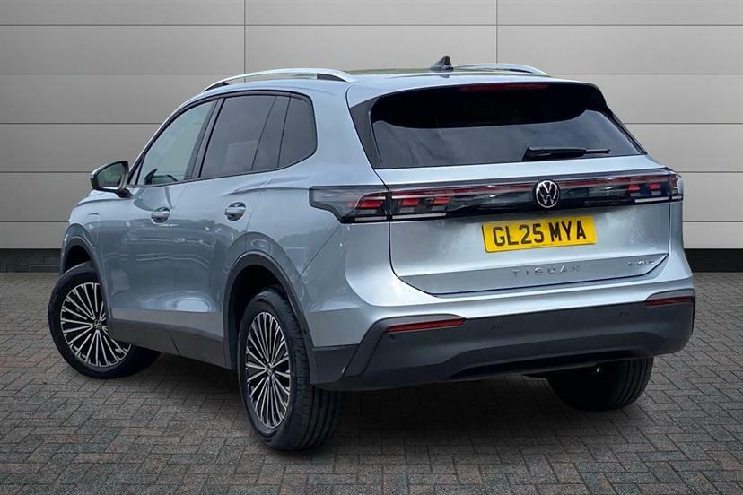 Volkswagen Tiguan 1.5 Tsi Ehybrid Match Dsg GL25MYA Silver #3