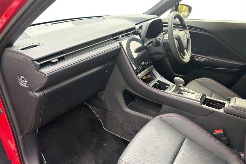 Lexus LBX 1.5 Premium E-cvt FL75YRX #2