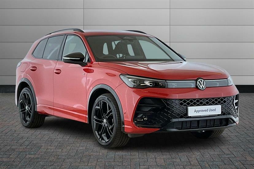 Volkswagen Tiguan 1.5 Etsi 150 R-line Launch Edition Dsg Red