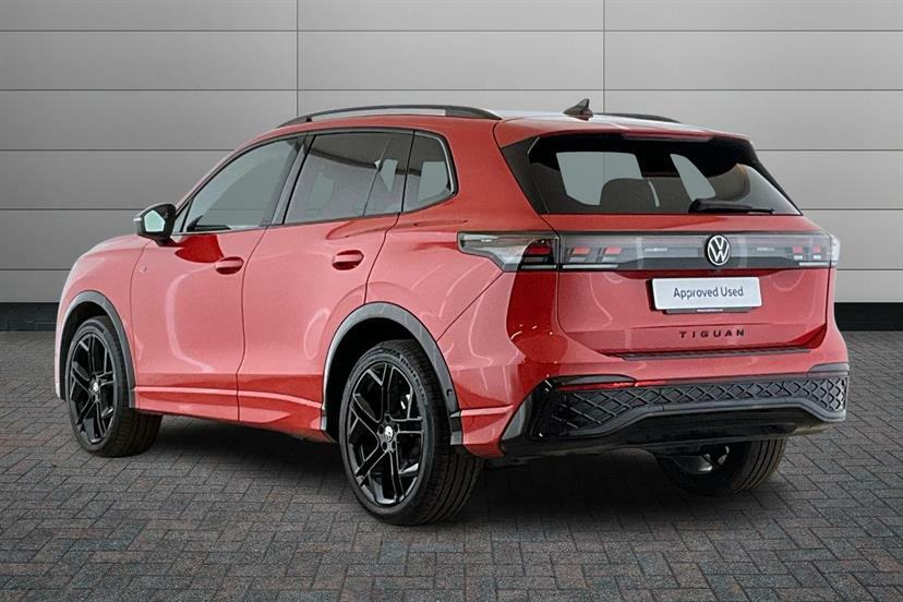 Volkswagen Tiguan 1.5 Etsi 150 R-line Launch Edition Dsg WF24ZTV Red #3