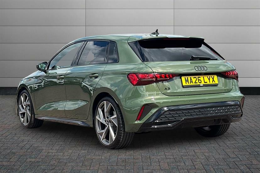 Audi A3 1.5 Tfsi 150 Black Edition S Tronic MA26LYX Green #3
