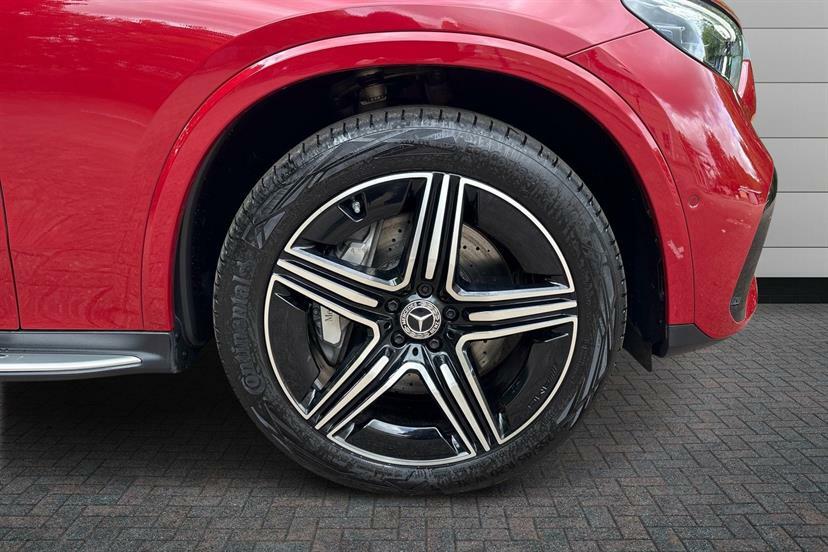 Mercedes-Benz GLC Class 300D 4Matic Amg Line Premium 9G-tronic Red #4