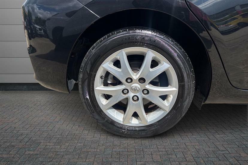 Toyota Auris 1.33 Dual Vvti Tr RK12SFU Black #5