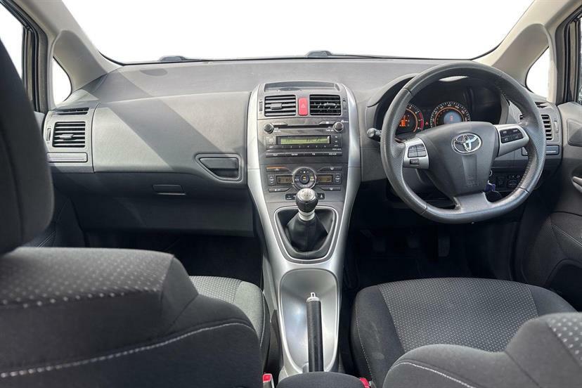 Toyota Auris 1.33 Dual Vvti Tr RK12SFU Black #6