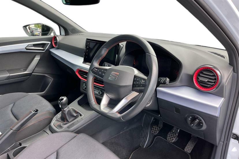 Seat Ibiza 1.0 Tsi 95 Fr DF23SSO White #6