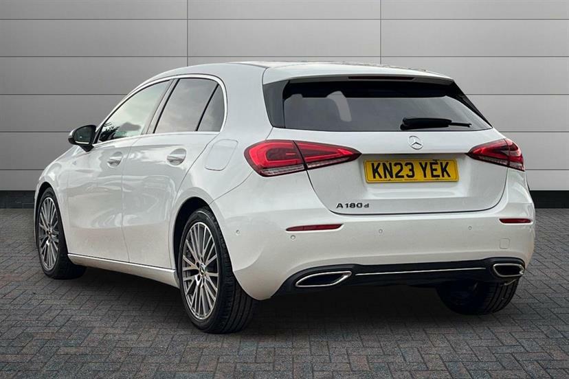 Mercedes-Benz A Class A180d 2.0 Sport Executive KN23YEK White #2