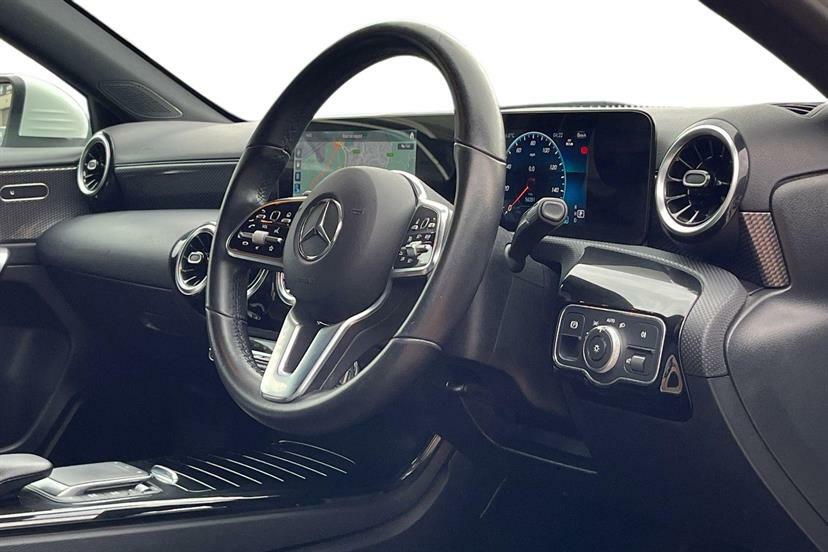 Mercedes-Benz A Class A180d 2.0 Sport Executive KN23YEK White #5