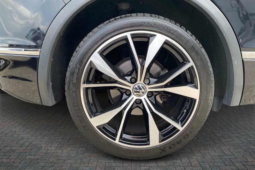 Volkswagen Tiguan 1.5 Tsi 150 R-line Dsg EO70HWE Black #5